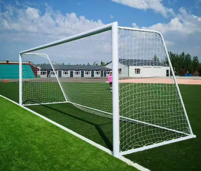 HK  11One person goal